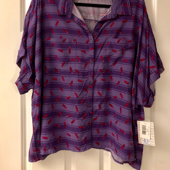 BNWT Lularoe Amy shirt / Size: XL - Picture 2 of 3